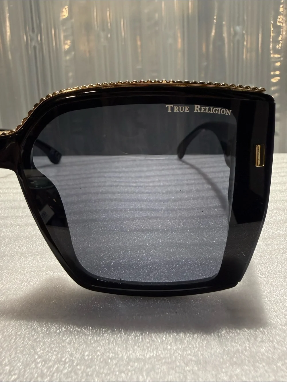 NWT True Religion Gold Trim Square Sunglasses Black SR1025-Unisex